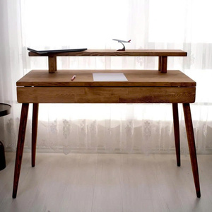Escritorio moderno de madera maciza con estante de almacenamiento y diseño elegante para uso en oficina en casa - Product Image 4