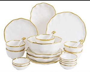 Juego de vajilla de 2/4/6/8 personas, estilo ligero y lujoso con borde dorado, elegantes bordes ondulados, libre de BPA, resistente a la decoloración, ideal para regalar en el hogar. - Product Image 5