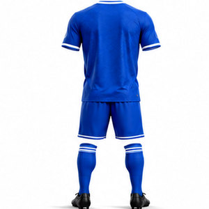 Tenue d'équipe de football personnalisée, confectionnée en tissu polyester de qualité supérieure avec propriétés de gestion de l'humidité et un aspect professionnel - Product Image 2