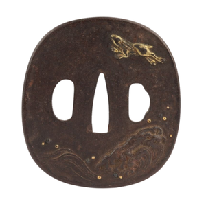 Tsuba japonaise de la période Edo en fer incrusté, motif Iroe Lapin et Vagues Brutes, garde d'épée non marqué - Product Image 2