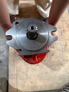 Bomba Hidráulica Principal 44093-60390 4409360390 para Cargadora de Ruedas 85-Z III 85Z3 85ZV Aleación de Aluminio/Hierro Fundido de Alta Eficiencia - Product Image 1