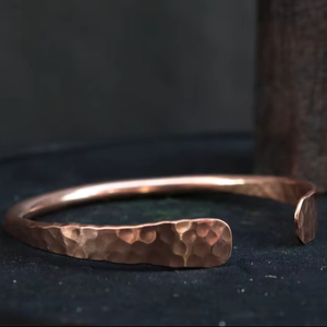 กำไลข้อมือแม่เหล็กทองแดงบริสุทธิ์ทำมือทันสมัยเครื่องประดับ unisex แบบดั้งเดิมสำหรับของขวัญครบรอบ - Product Image 1