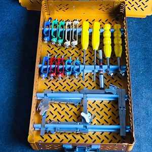 Kit d'instruments chirurgicaux orthopédiques et de rétraction cervicale réutilisable Trimline, certifié CE ISO - Product Image 4