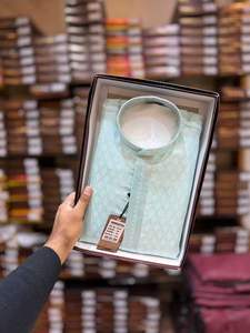 Conjunto de Kurta Reversible de Algodón de Corte Regular con Diseño Moderno para Diwali, Bodas y Uso Casual - Product Image 3