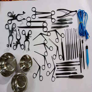 Juego de 43 Instrumentos Quirúrgicos Básicos con Recubrimiento Cerámico Negro Mate, de Uso Médico, Certificación CE, Reutilizables, Autoclavables y Duraderos - Product Image 2