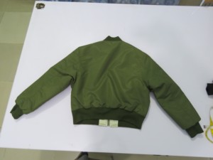 Chaqueta Bomber Ligera Verde Oliva Personalizada al por Mayor para Hombre - Chaqueta Cortavientos Casual de Corte Ajustado - Product Image 3