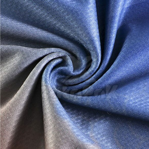 Camiseta de Fútbol Ligera de Malla de Alta Calidad con Mangas Cortas, Diseño Atlético Transpirable para Partidos al Aire Libre para Hombre - Product Image 6