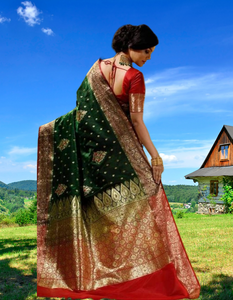 Sari de Seda Banarasi de Diseño Elegante con Borde Zari, para Bodas y Fiestas, Disponible a Precio de Exportación - Product Image 5