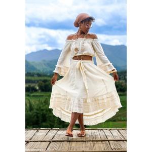Ensemble jupe deux pièces bohème pour femme, haut court en coton à épaules dénudées et jupe midi superposée, tenue d'été - Product Image 1
