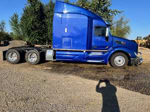 Camion tracteur poids lourd longue portée 6x4 avec cabine couchette, moteur diesel, pour transport routier - Product Image 3