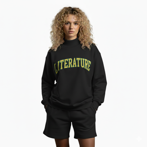 Conjunto de Invierno para Mujer con Cuello Alto y Pantalones Cortos, en Tela de Felpa, Estilo Urbano, Sensación Textil Suave y Refinada - Product Image 1