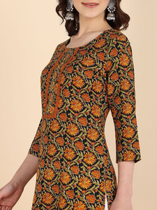 <b>Women</b> Rayon Midi Straight Printed <b>Kurta</b> Quick Dry Summer Casual Office Party Formal Lifestyle Fashion Modern Daily Wear - Product Image 5