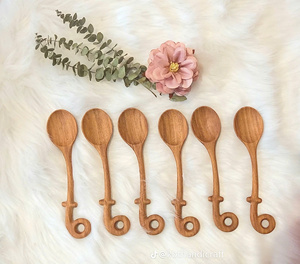 ช้อนไม้พะยูงลายแกะสลักหลากหลายแบบ ช้อนไม้ทำมือ ช้อนสั่งทำ ช้อนเสิร์ฟ ของขวัญไม้ ช้อนไม้ธรรมชาติ ภาชนะบนโต๊ะอาหาร - Product Image 4