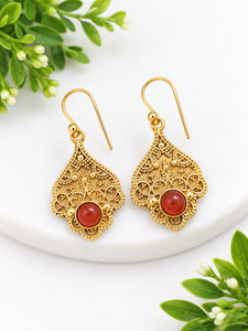Pendientes de latón con piedra de ónix roja |   Joyería Artesanal al por Mayor - Product Image 1