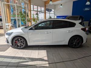 Ford Focus 2025 Usado, Motor de 4 Cilindros, Potencia 206kW (280hp), Combustible Gasolina, Tracción Delantera 4x2, 2 Ejes, Euro6e, Transmisión Manual, Volante a la Derecha - Product Image 3