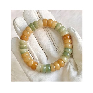 Pulsera de Resina Hecha a Mano con Pieza de Joyería Artística Contemporánea Única para Entusiastas de la Moda Moderna - Product Image 1