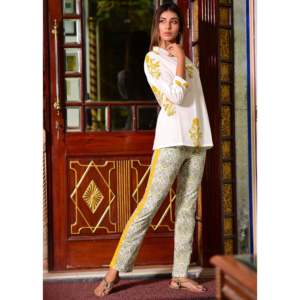 Ensemble de basiques blancs pour femmes avec hauts respirants à manches trois-quarts en coton et fibre de bambou, taille XS - Product Image 4