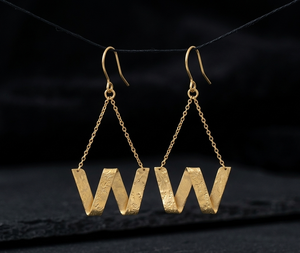 Pendientes de Latón Texturizado en Forma de W, Hechos a Mano, con Acabado Dorado y Revestimiento Resistente al Deslustre, para Fiestas - Product Image 5