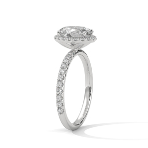 Anillo de Diamantes en Oferta, con Diamantes Cultivados en Laboratorio de Corte Oval Brillante y Banda con Pavé Lateral, Hecho de Oro Blanco Sólido de 14k - Product Image 3