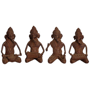 Ensemble de quatre statues tribales de Ganeshas musicales en laiton faites à la main de 3 pouces de Bastar Indian Artwork Sculptures pour les cadeaux - Product Image 1