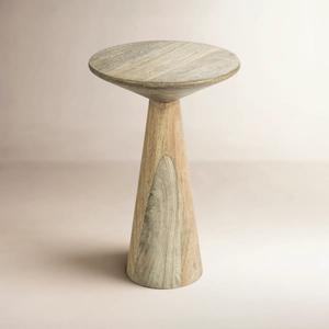 Table d'appoint sculpturale en forme de cône avec surface ronde lisse, forme équilibrée et style contemporain intemporel pour bars - Product Image 1