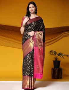 Sari en soie artisanale Banarasi noir traditionnel pour femmes KV, avec un design tissé, pour les occasions de fête, avec un chemisier non cousu - Product Image 1
