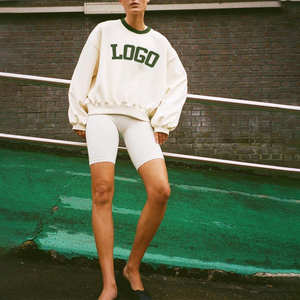 Sweat-shirt et hoodie surdimensionnés pour femme en coton mélangé, avec logo imprimé personnalisé, col rond et épaules tombantes, style streetwear - Product Image 4