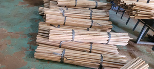 GMEX - Mango de Escoba de Madera 100% Natural, Liso y Resistente, con Conector de PVC para Cabezal de Escoba, 120 cm de Longitud, Diseño Ligero para Uso Doméstico - Product Image 6