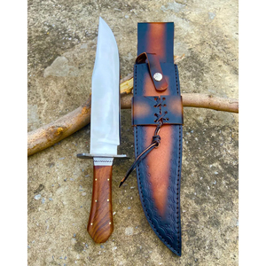 Couteau Bowie forgé à la main, lame en acier à haute teneur en carbone, manche en bois de rose avec étui en cuir sur mesure - Product Image 5