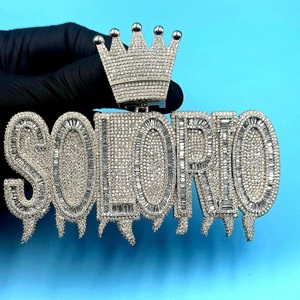 Collar de Hombre de Lujo Estilo Hip Hop con Nombre Personalizado, Letras con Diamantes y Moissanita, Chapado en Oro sobre Plata - Product Image 1