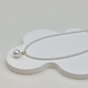 Collier de perles naturelles pour bébé, perles de riz de 4-5 mm, pendentif universel détachable de 9-10 mm, accessoire de mode polyvalent pour plusieurs occasions - Product Image 1