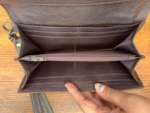 Nouveau portefeuille de sculpture usiné à la main de concepteur embrayage élégant en cuir véritable cheveux sur portefeuille en peau de vache portefeuilles de bracelet en cuir occidental - Product Image 6