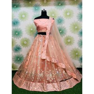 FILET DE BRODERIE MIROIR TRAVAIL LEHENGA CHOLI AVEC DUPATTA PEACH - Product Image 1