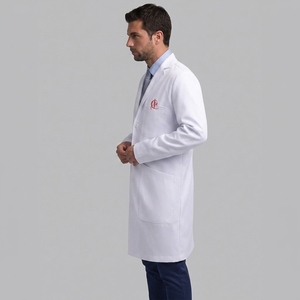 Bata de laboratorio médica hecha con tela de primera calidad que garantiza durabilidad, facilidad de movimiento y estilo profesional en todo el trabajo. - Product Image 3