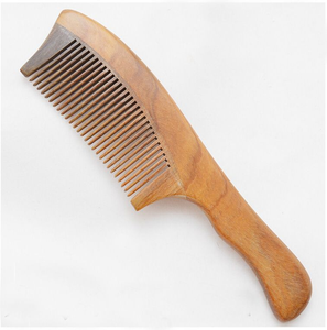 Peigne en bois artisanal naturel en bois de santal, peigne à barbe en bois - Product Image 3