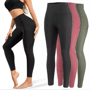 Leggings de punto a media pierna para mujer, diseño más reciente, sin costuras, al por mayor, de spandex y poliéster, de secado rápido, transpirables, ligeros y económicos. - Product Image 1