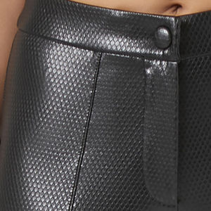 Pantalones de cuero para mujer, los más vendidos, con MOQ bajo, diseño moderno y ajustado, para adultos. - Product Image 5