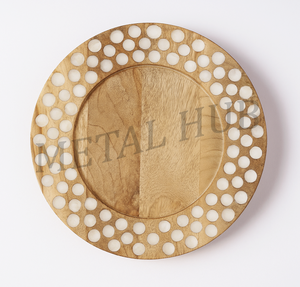 Plato de Madera con Textura y Borde con Puntos Blancos Grabados, Plato Decorativo Redondo para Servir, Base Decorativa para Mesa - Product Image 3