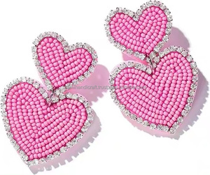 Boucles d'oreilles pendantes à crochet avec broderie en forme de cœur, couleur personnalisée, cadeau pour femme, anniversaire, unique, fait main - Product Image 4