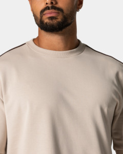 ชุดฤดูร้อนสีพื้นใส่สบายสำหรับผู้ชาย เสื้อยืดผ้าฝ้ายสั่งทำ กางเกงขาสั้นผ้าเจอร์ซีย์ ป้องกันขนร่วง ทรงหลวมไหล่ตก - Product Image 3