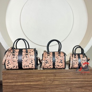 Bolsos de Viaje Grandes de Cuero Floral Hechos a Mano, Bolsos de Fin de Semana de Cuero Genuino de Primera Calidad, Lujosos y de Alta Calidad - Product Image 1