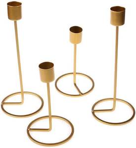 Ensemble de 4 bougeoirs en métal doré de luxe moderne, support de bougie de haute qualité, centre de table décoratif pour la maison à prix avantageux - Product Image 3