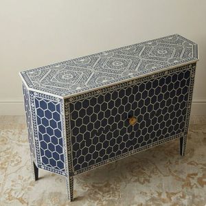 Aparador Rústico Moderno de Madera Maciza con Incrustaciones de Hueso, Mueble de Almacenamiento con Patrón Hexagonal Azul Marino, Mesa Consola para Sala de Estar - Product Image 3