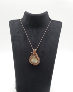 Collier pendentif en pierre d'agate naturelle enveloppé de fil de cuivre, bijoux bohèmes faits à la main, vente en gros - Product Image 2