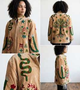 Abrigo de Invierno para Mujer con Símbolos Místicos, Prenda Única y Elegante, Chaqueta Bordada Estilo Boho Chic, Hermosamente Hecha a Mano - Product Image 3
