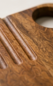 Planche à découper en bois de manguier rainuré, rectangulaire, pour pain, charcuterie et fromage, avec trou, vente en gros - Product Image 3