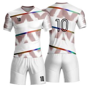 เสื้อฟุตบอลปักลายคุณภาพสูงสำหรับผู้ชาย ออกแบบลายสโมสร พิมพ์ซิลค์สกรีน แขนสั้น คอกลม ระบายอากาศได้ดี - Product Image 3