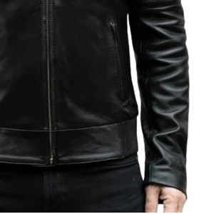 Vestes streetwear pour hommes en cuir véritable noir avec accents de rayures rouges, col montant, fermeture éclair sur le devant, coupe ajustée, vêtements d'extérieur d'hiver personnalisés de qualité supérieure - Product Image 3