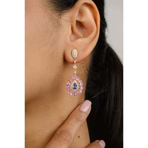 Boucles d'oreilles pendantes florales en or 18 carats avec saphirs roses et bleus et diamants - Product Image 3