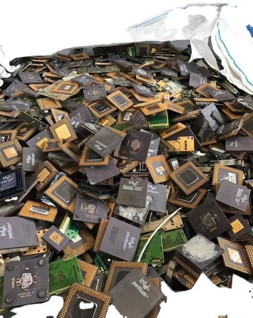 CPU Ceramic Processor Scrap with Gold Pins (486 & 386 CPU Scrap)